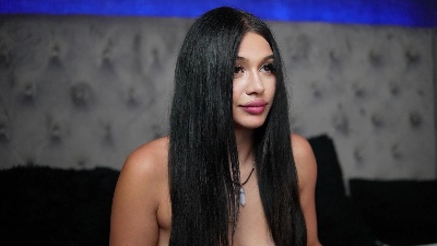 GiuliaSya from Romania