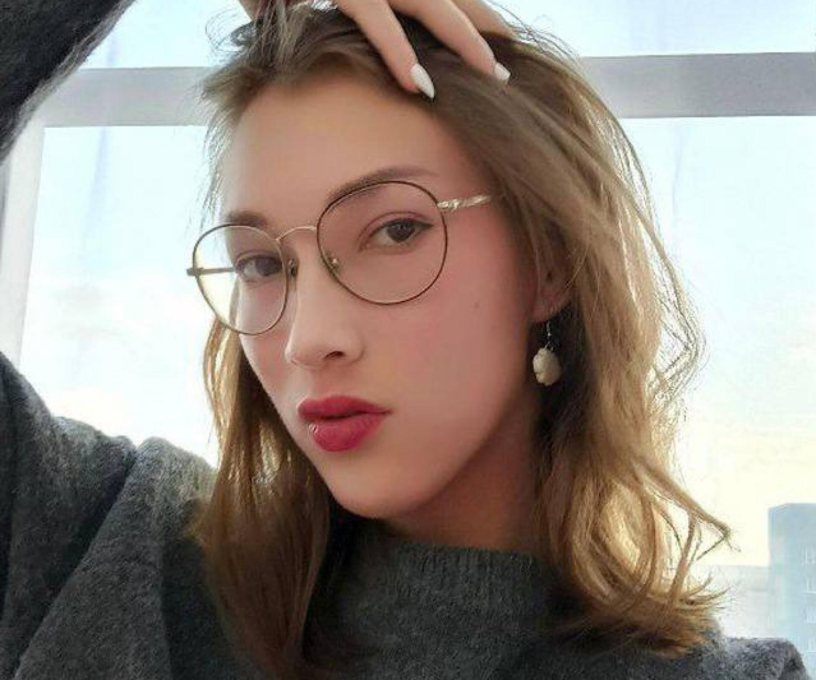 HelenMoffa from France