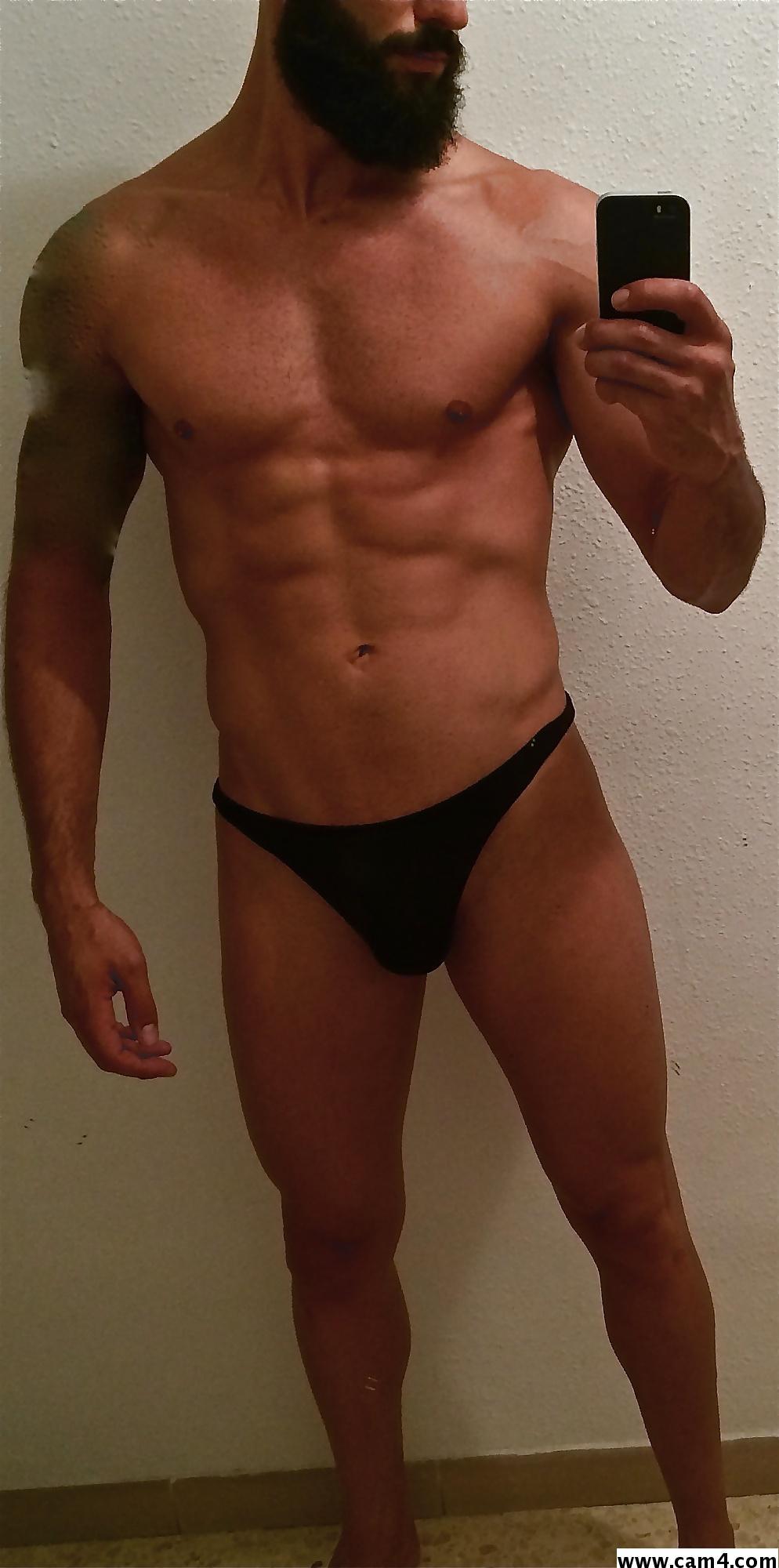 Johnnyable29 from Spain