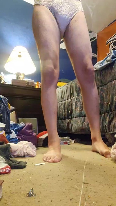 JulianneMon from United States