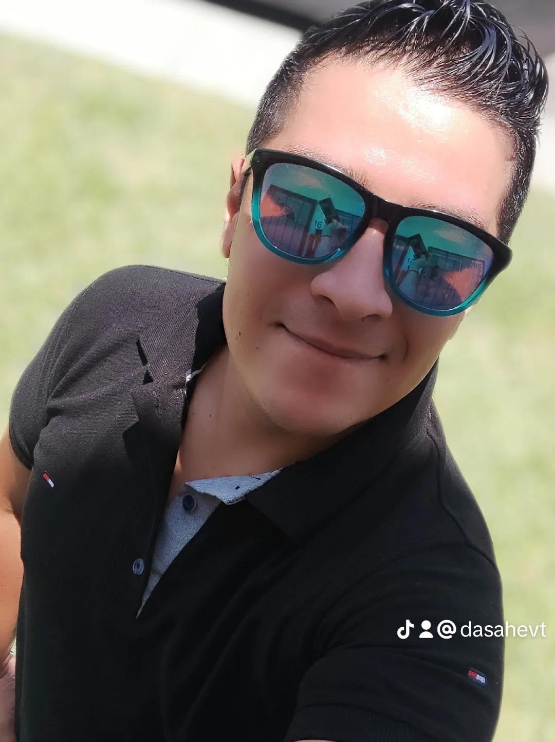 Kttona from Mexico
