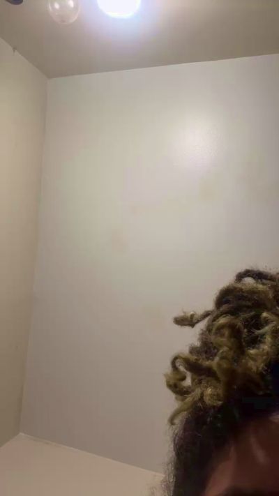 Prettypetite7 from United States