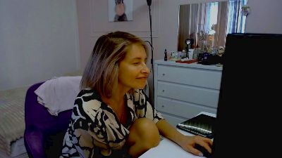 Trish_smile from France