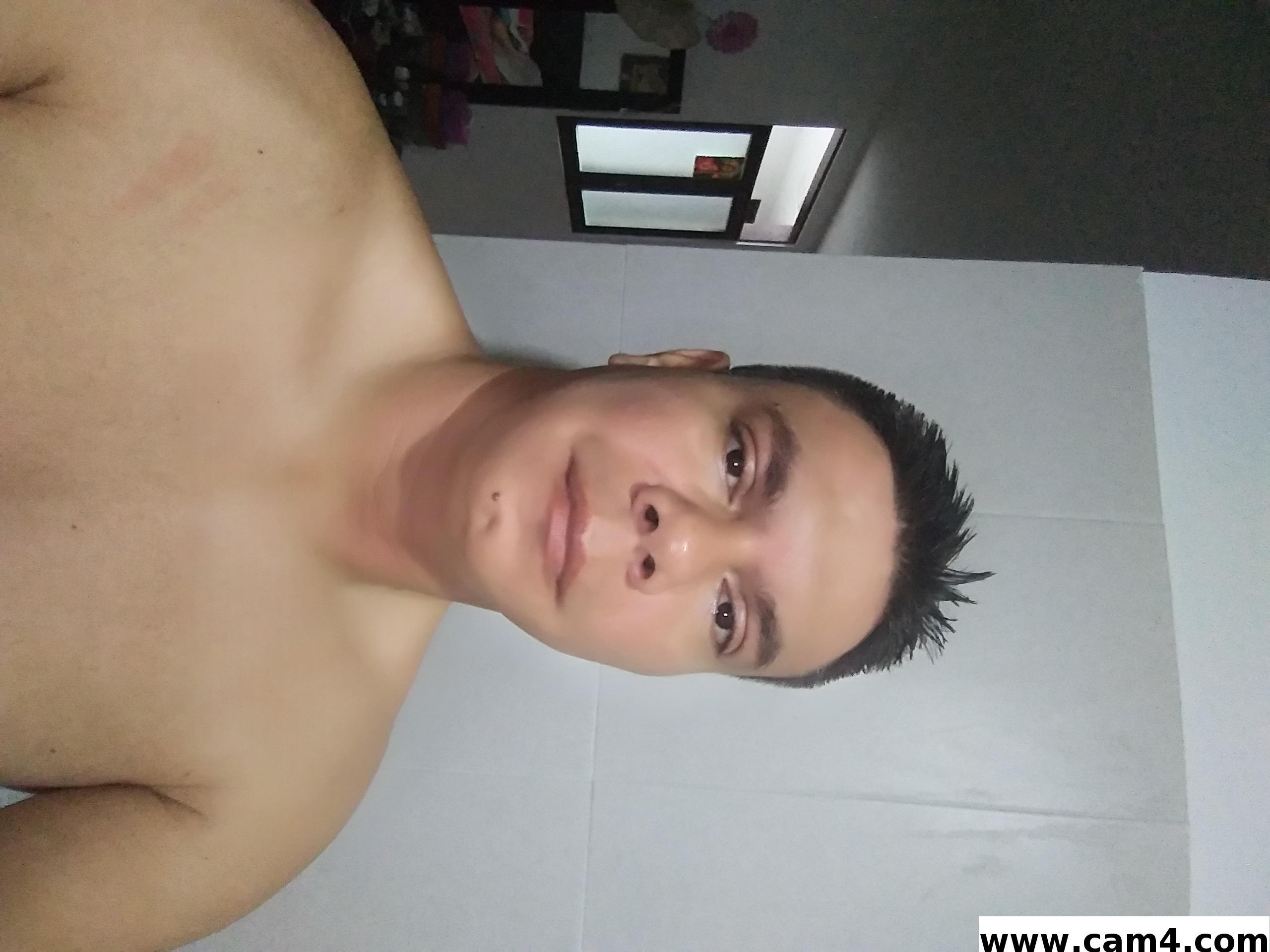 karlors88 from Colombia