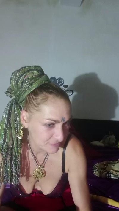 manuella19 from France