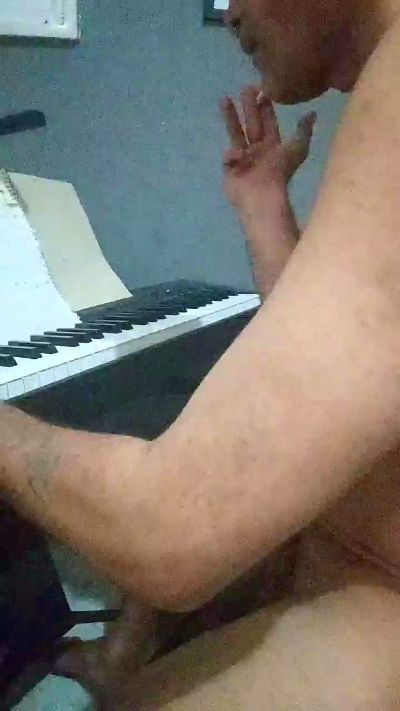 rjsuburbanoxxx from Brazil